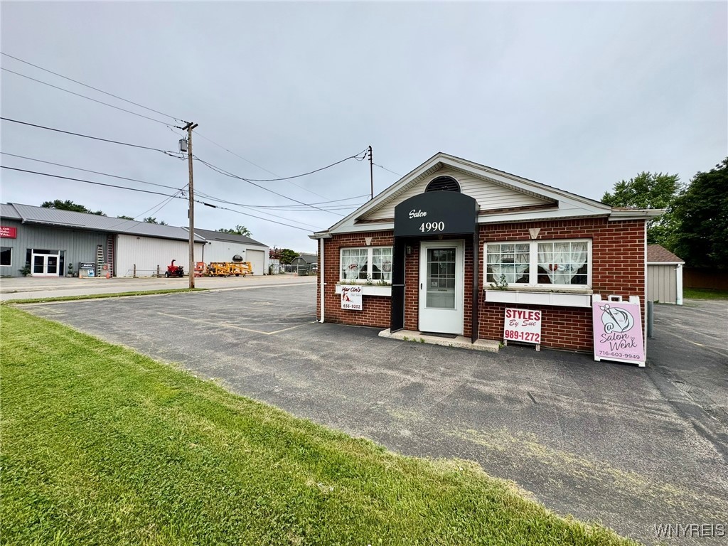 photo OYfypYly32SERA0uS3-cP1SAS8: 4990 Broadway, Lancaster NY 14043