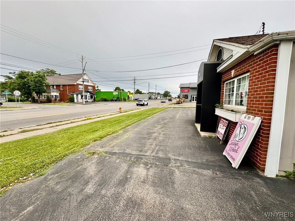 photo 6BPlvrcdIn8mk8: 4990 Broadway, Lancaster NY 14043