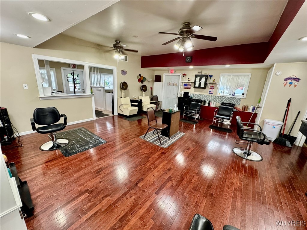 photo 3 : 4990 Broadway, Lancaster NY 14043