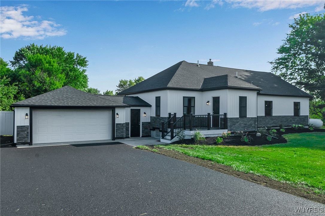 photo 1 : 4221 Upper Mountain Road, Cambria NY 14132