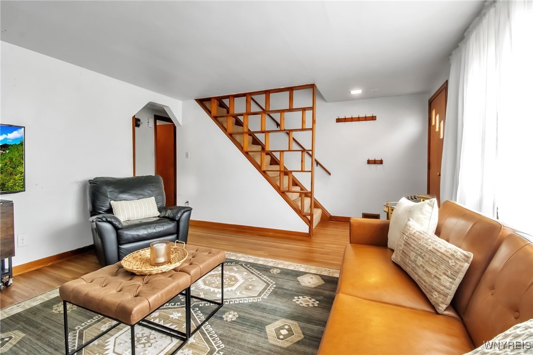 photo 2 : 10 Irwinwood Road, Lancaster NY 14086