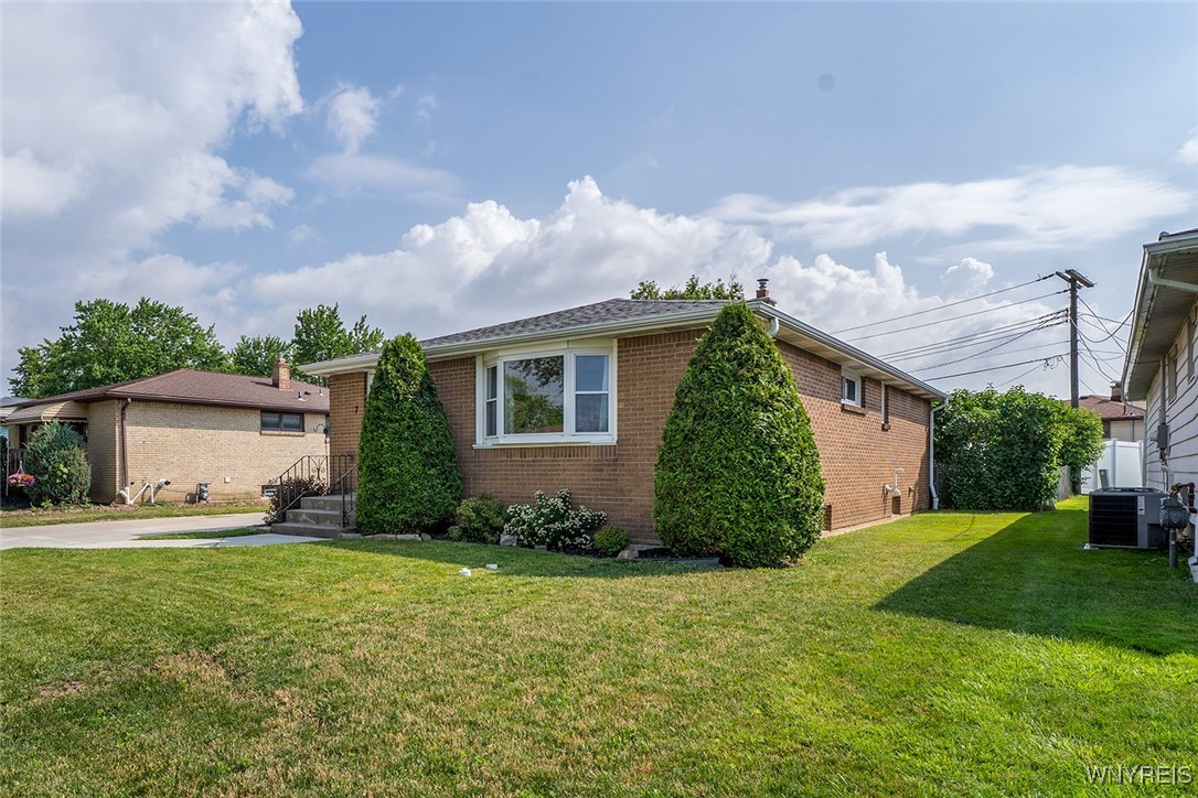 photo undefined: 7 Jfk Lane, Cheektowaga NY 14043