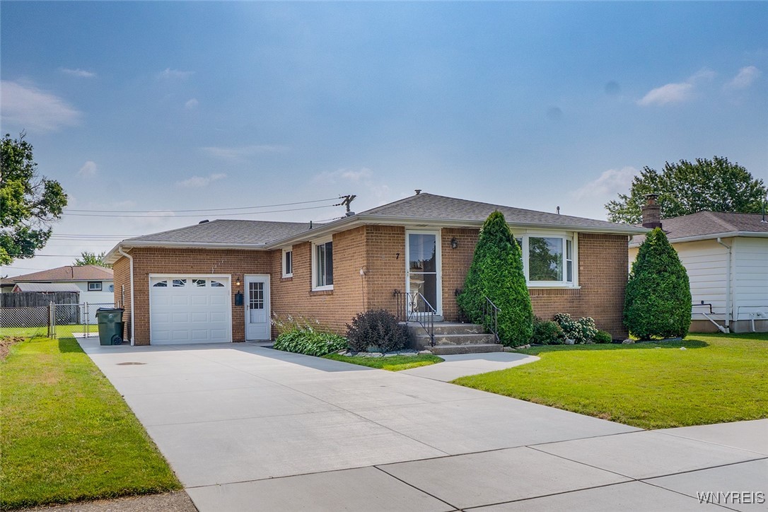 photo 2 : 7 Jfk Lane, Cheektowaga NY 14043