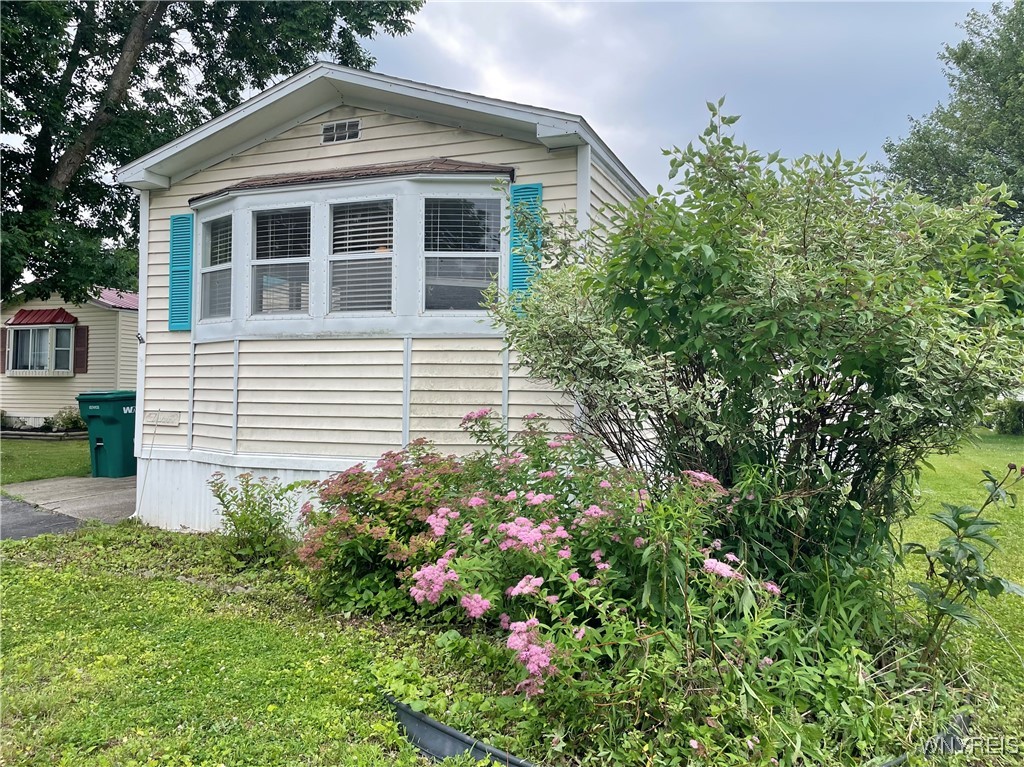 photo 3 : 62 Marseille Avenue, West Seneca NY 14224