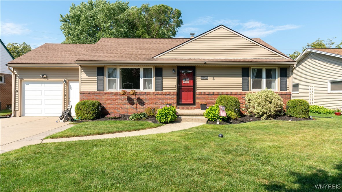 photo x2ocsC7zwNejlk7uX85Ji5z1sA5tkVJt2o: 169 Darwin Drive, Lancaster NY 14043