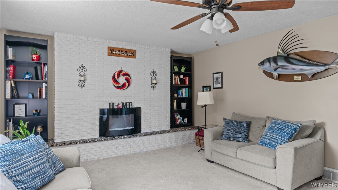 photo LF-mgn: 169 Darwin Drive, Lancaster NY 14043