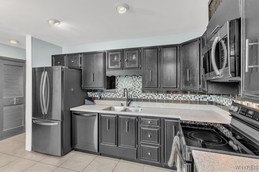 photo 3 : 108 Susan Drive, Cheektowaga NY 14043