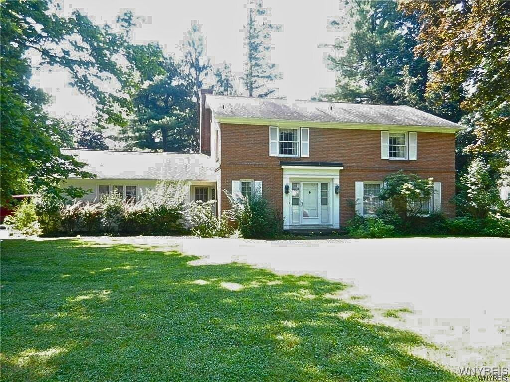 photo LyLfbwyvaalnGIbg: 216 Roycroft Circle, Aurora NY 14052