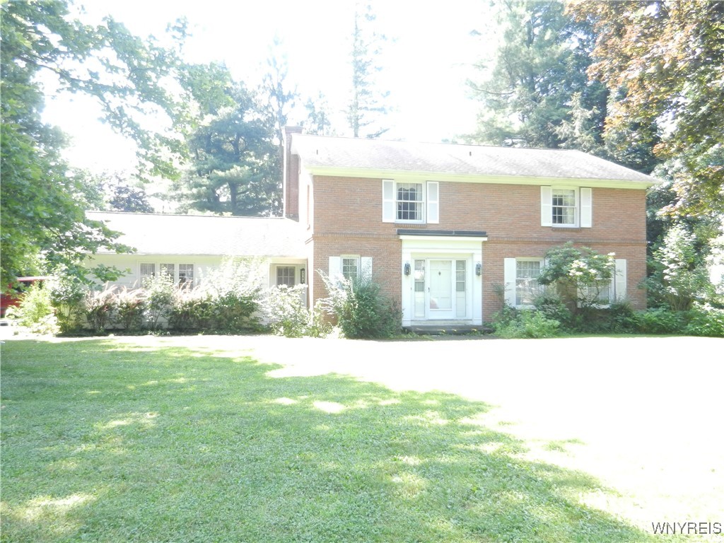 photo Y4rN3cKlw82X0: 216 Roycroft Circle, Aurora NY 14052
