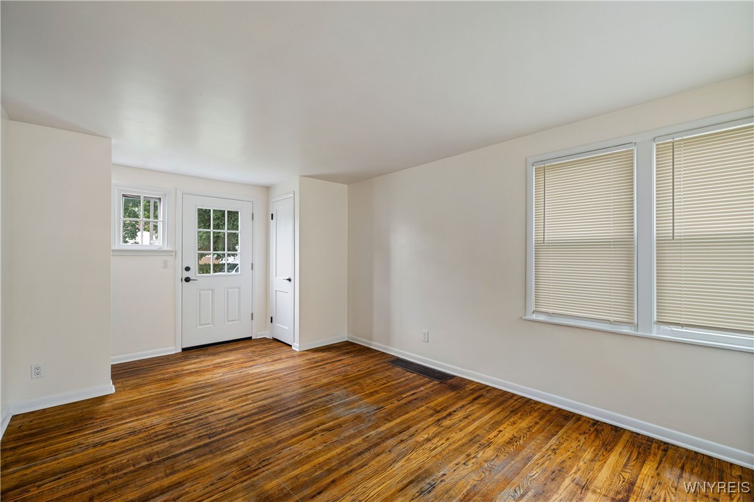 photo 4 : 665 76th Street, Niagara Falls NY 14304