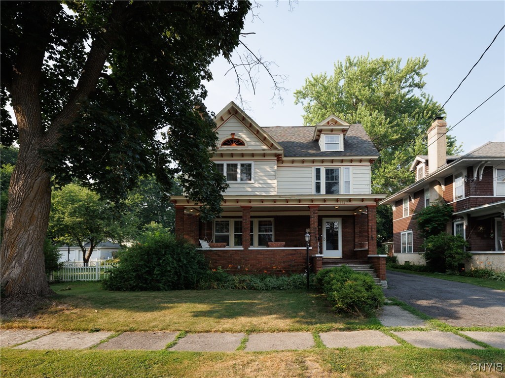 photo RrZ8wlsZ-kjZ1qRHp1QhA-jLk: 1127 Academy Street, Watertown City NY 13601
