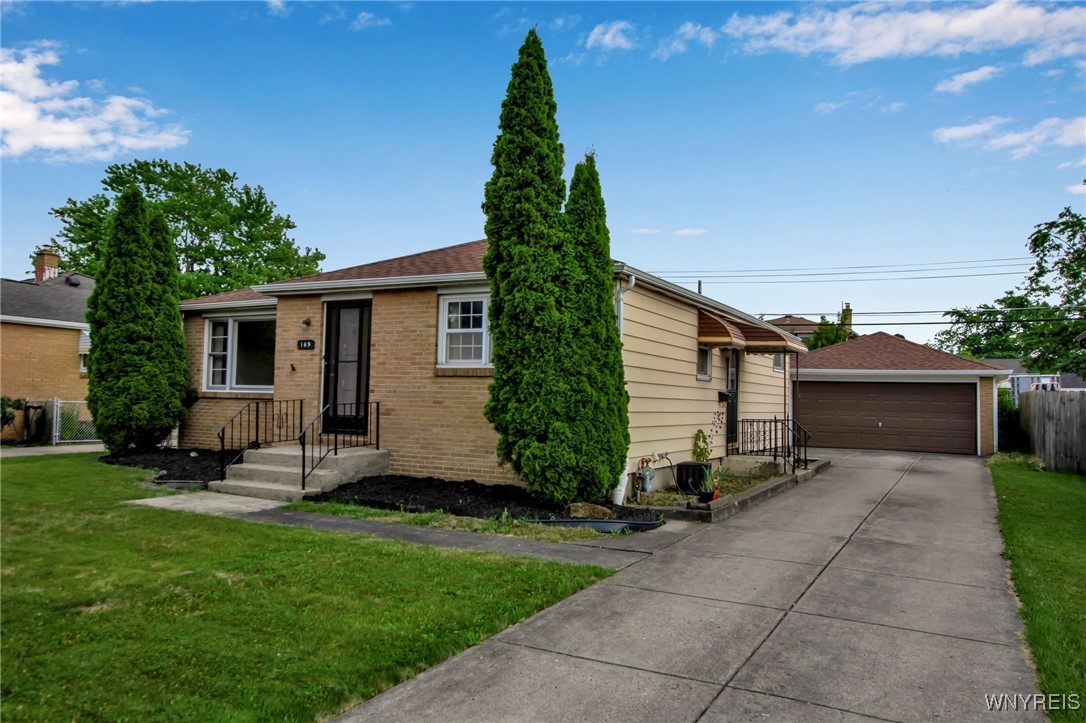 photo 2 : 169 Nadine Drive, Cheektowaga NY 14225
