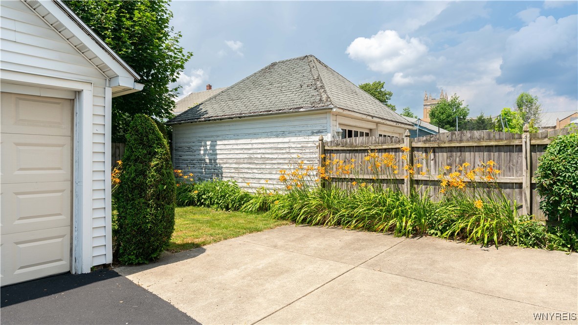photo C16FtirQWKIUYvE2naprpXVfelfUhBajQ: 46 Alexander Avenue, Cheektowaga NY 14211