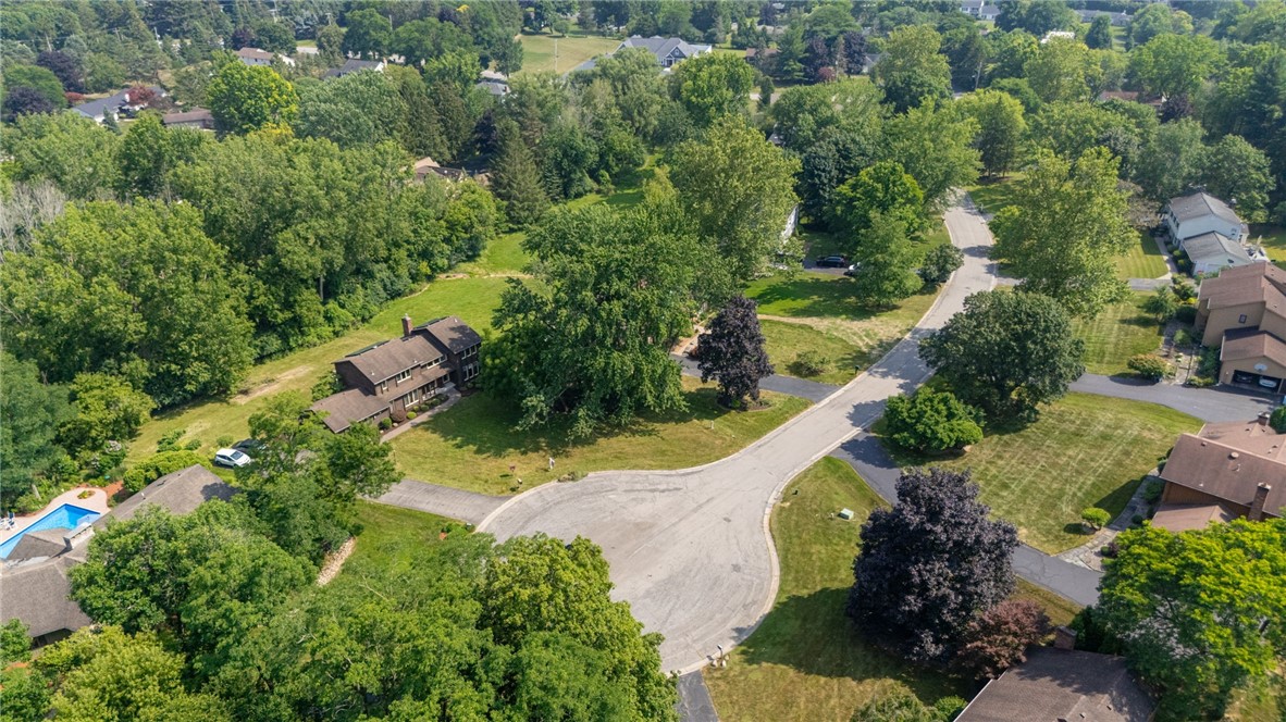 photo 2 : 12 Trailwood Circle, Pittsford NY 14618