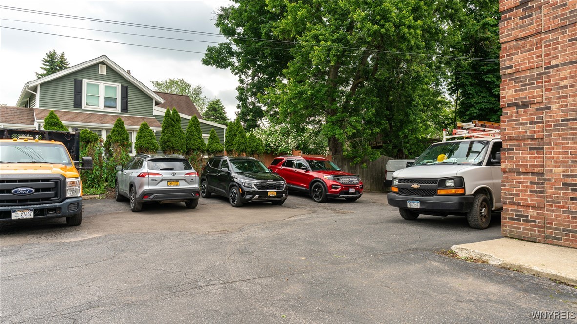 photo 2 : 1167 Union Road, West Seneca NY 14224