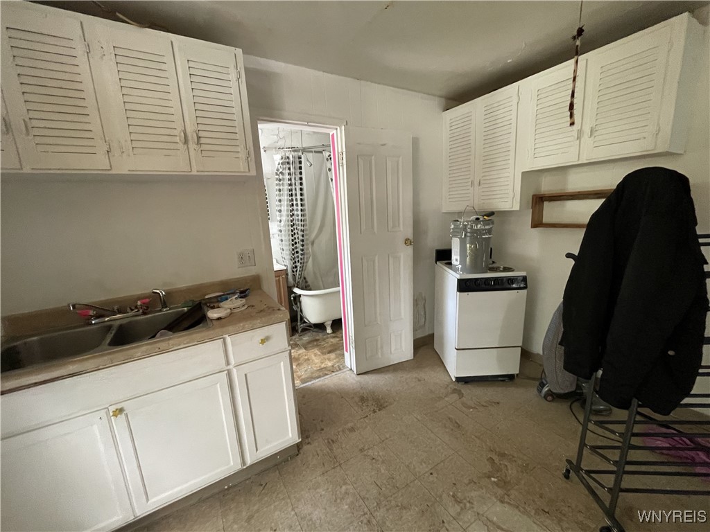 photo 2 : 1113 Whitney Avenue, Niagara Falls NY 14301