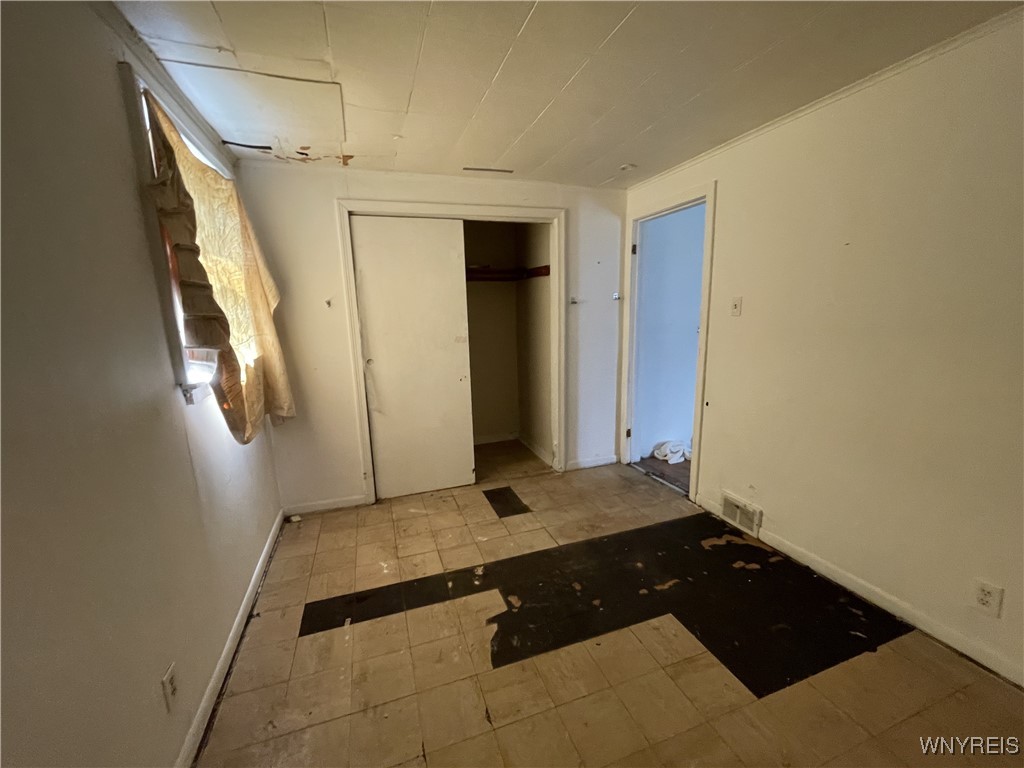 photo 4 : 1113 Whitney Avenue, Niagara Falls NY 14301