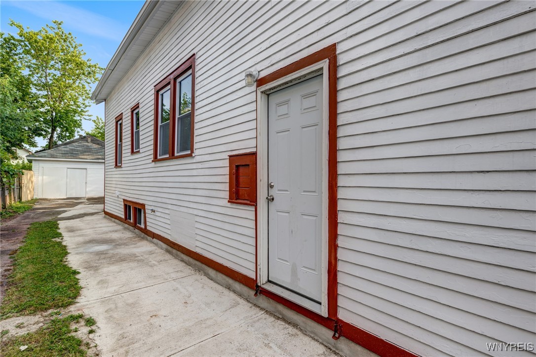 photo 3pG8OX: 79 Andover Avenue, Buffalo NY 14215
