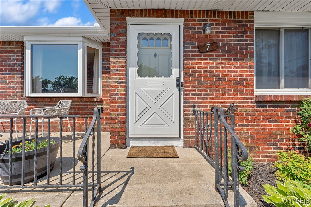photo undefined: 7 Deborah Lane, Cheektowaga NY 14225
