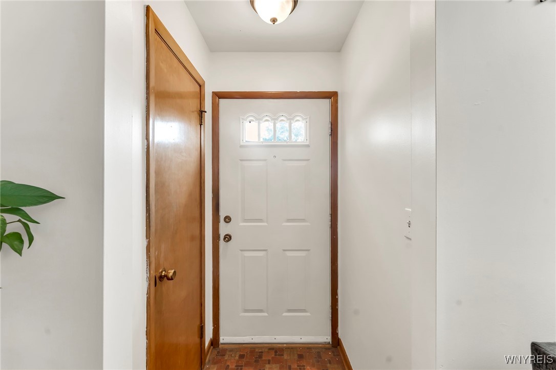 photo 2 : 7 Deborah Lane, Cheektowaga NY 14225