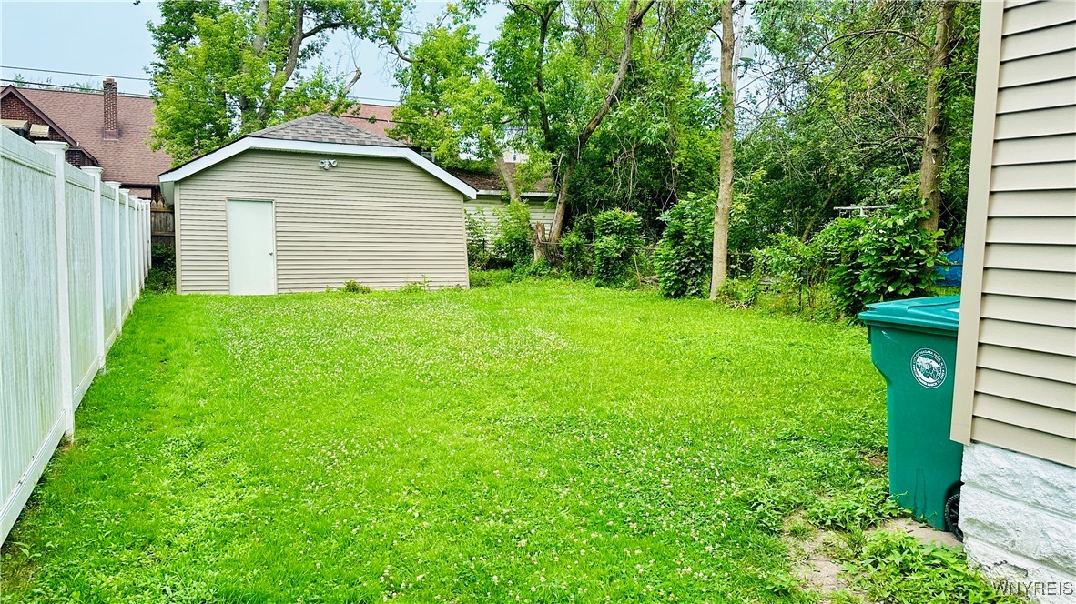photo 4 : 2960 Mckoon Avenue, Niagara Falls NY 14305