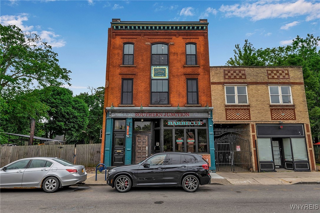 photo oXOyqxD6LqeZX8d9hmoX9lgEIbe6Lmc: 367 Connecticut Street 1, Buffalo NY 14213