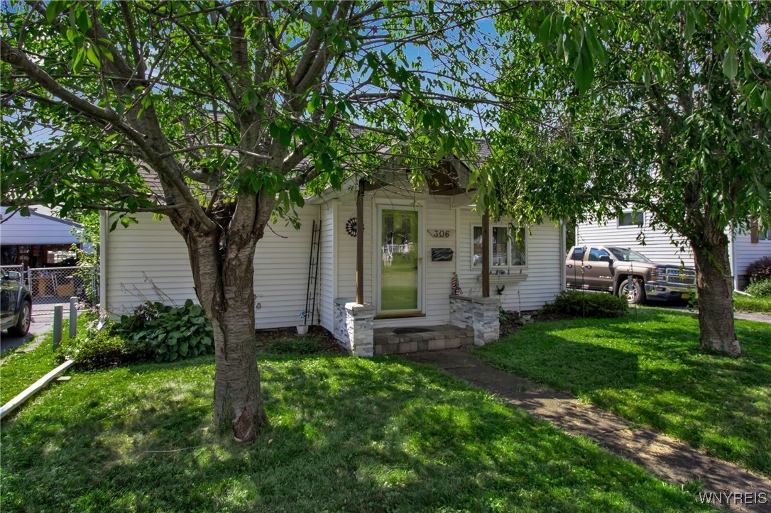 photo 2 : 306 Barnsdale Avenue, West Seneca NY 14224
