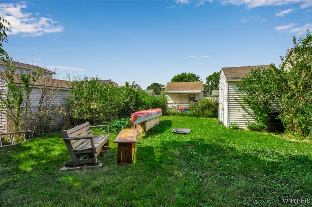 photo cR1-i34bDmw: 306 Barnsdale Avenue, West Seneca NY 14224