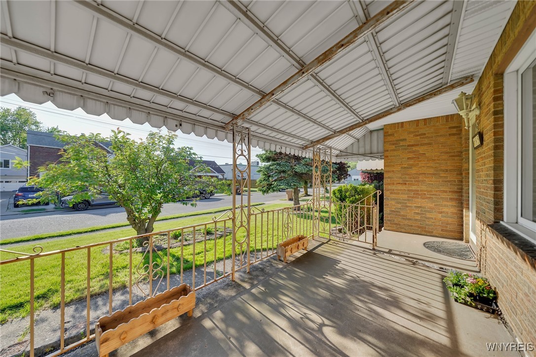 photo 2 : 85 Warsaw Street, Cheektowaga NY 14206