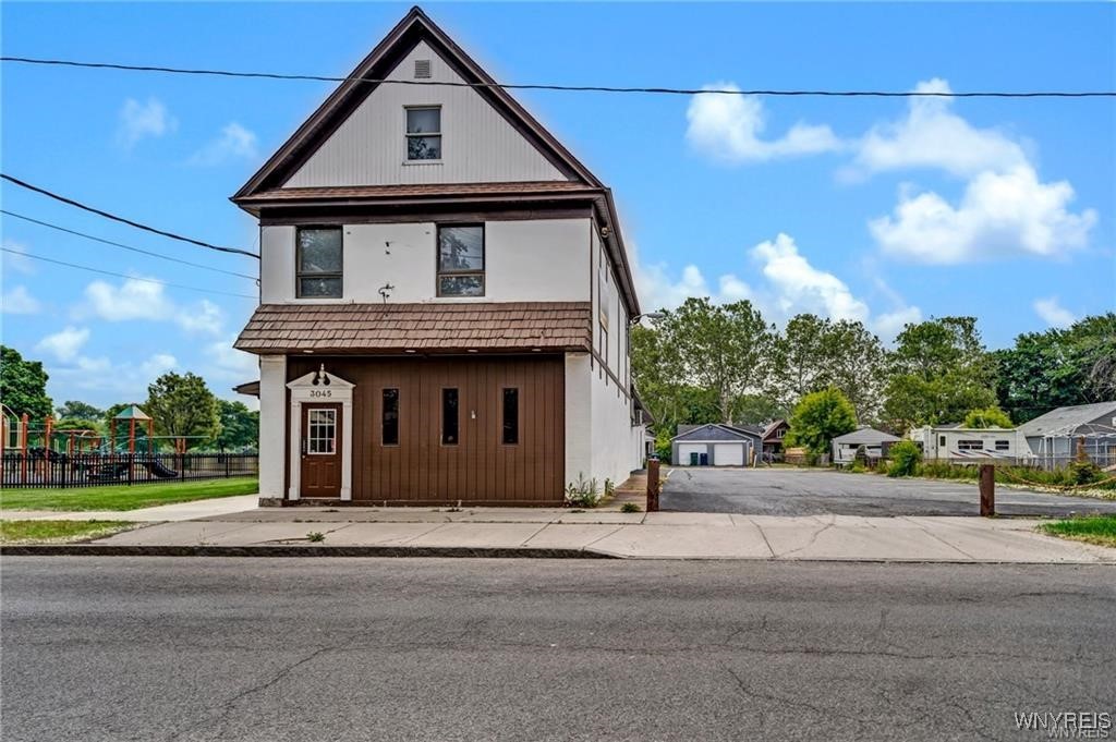 photo undefined: 3045 Niagara Street, Niagara Falls NY 14303