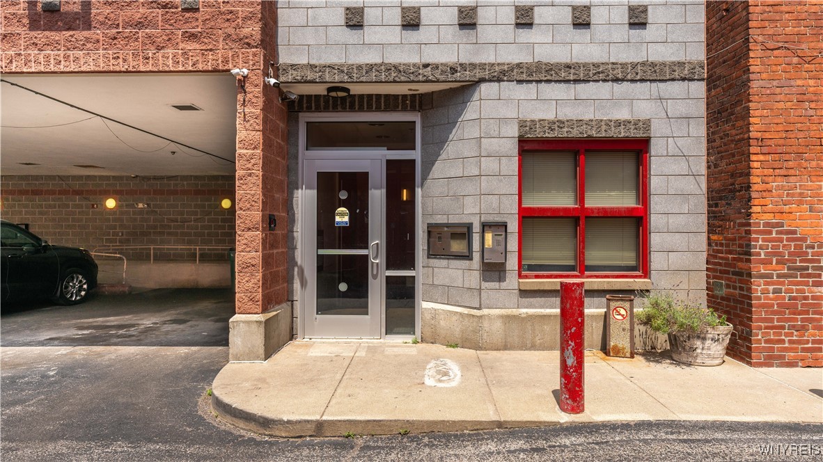 photo 4 : 1416 Main Street, Buffalo NY 14209