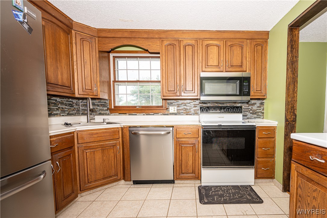 photo 4 : 6828 Minuteman, Evans NY 14047