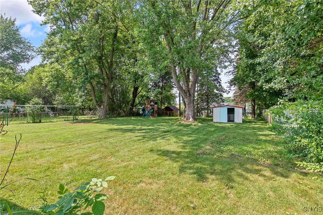 photo 2 : 116 Barclay Road, Camillus NY 13031