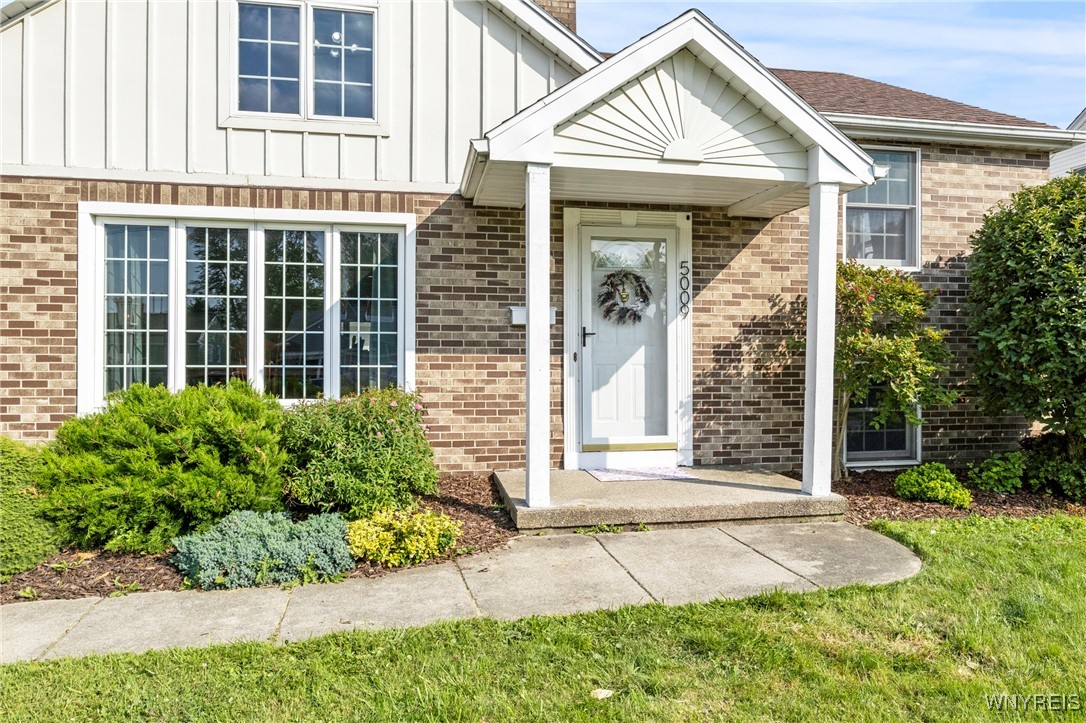 photo 2 : 5009 Chapman Parkway, Hamburg NY 14075