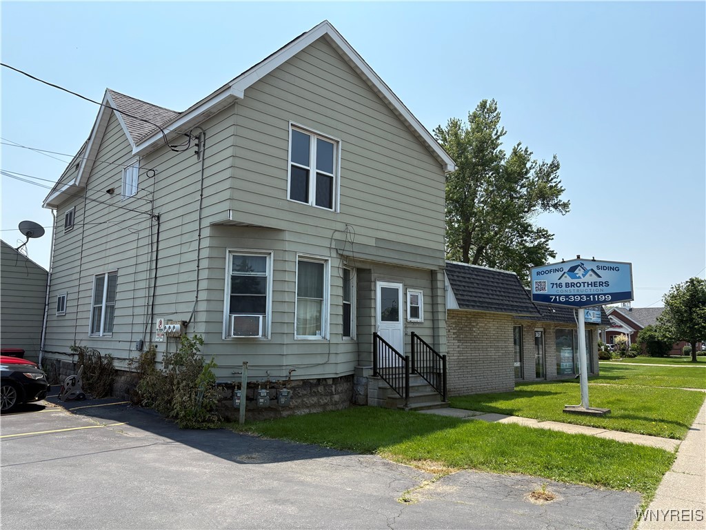 photo 0: 3637 Walden Avenue upper, Lancaster NY 14086