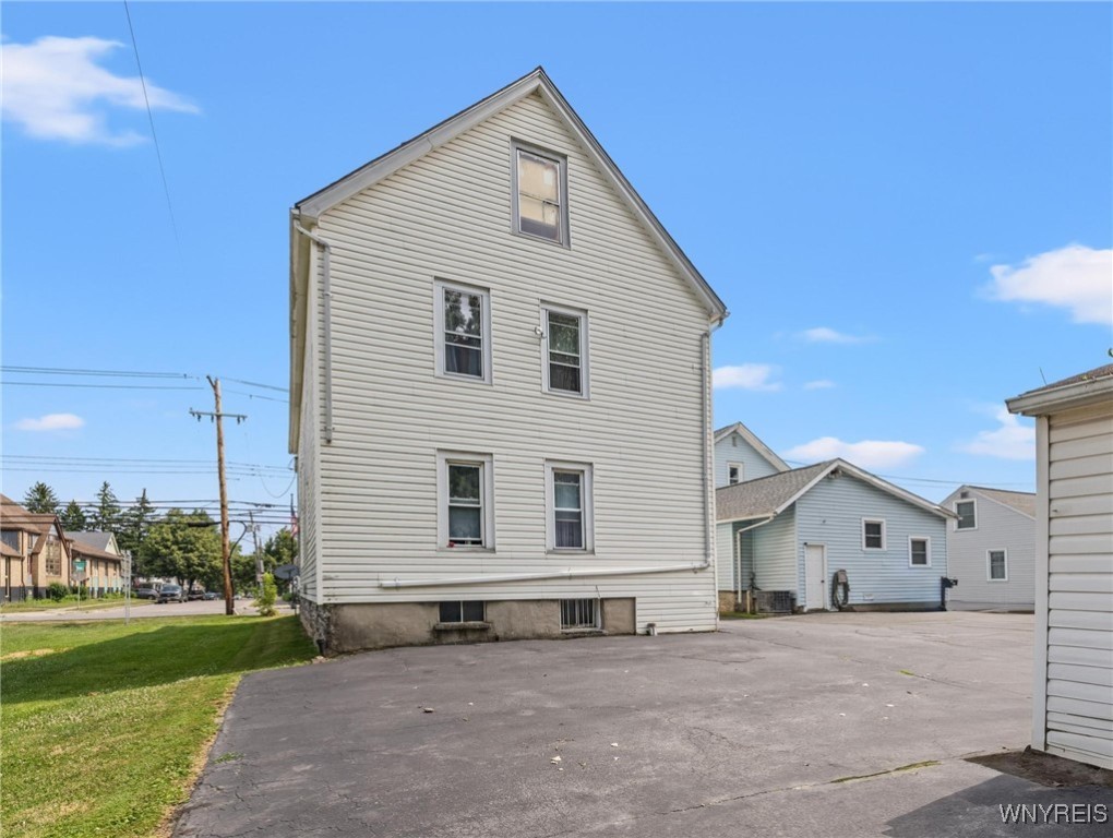 photo undefined: 2851 Seneca Street, West Seneca NY 14224