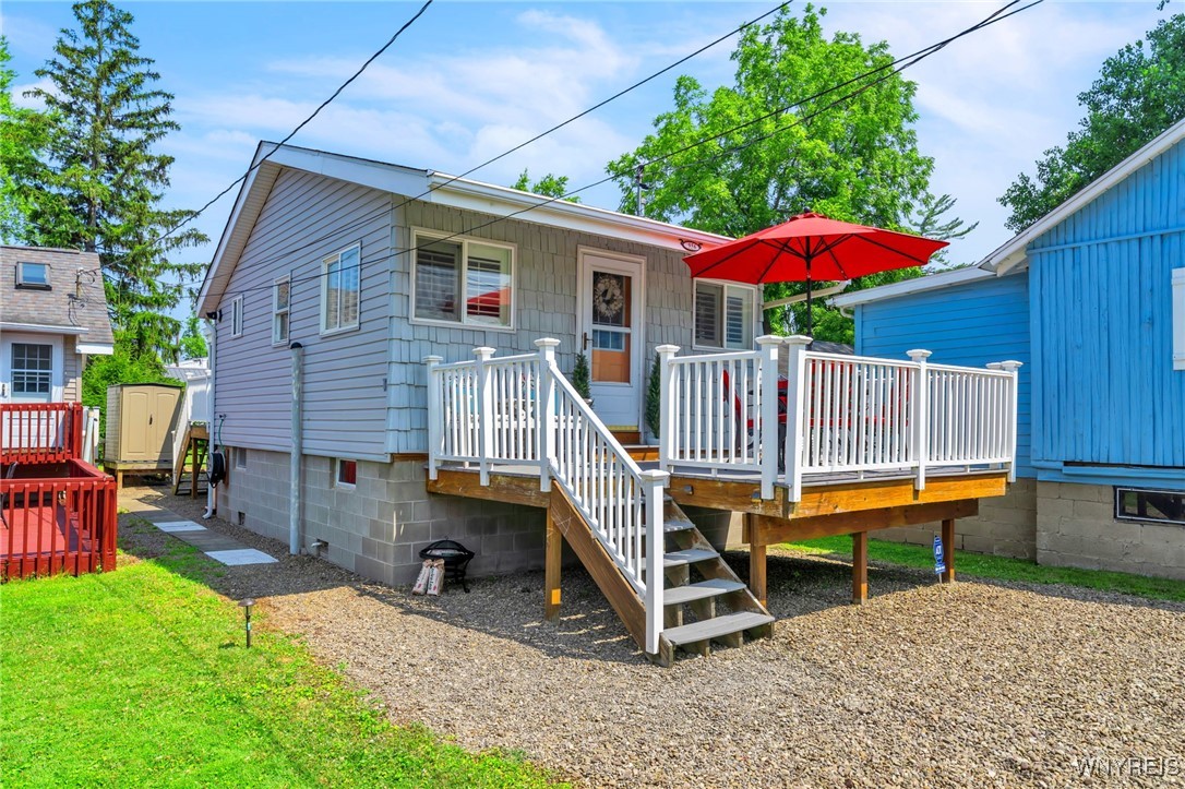photo 3 : 956 Armstrong Street, Hanover NY 14081