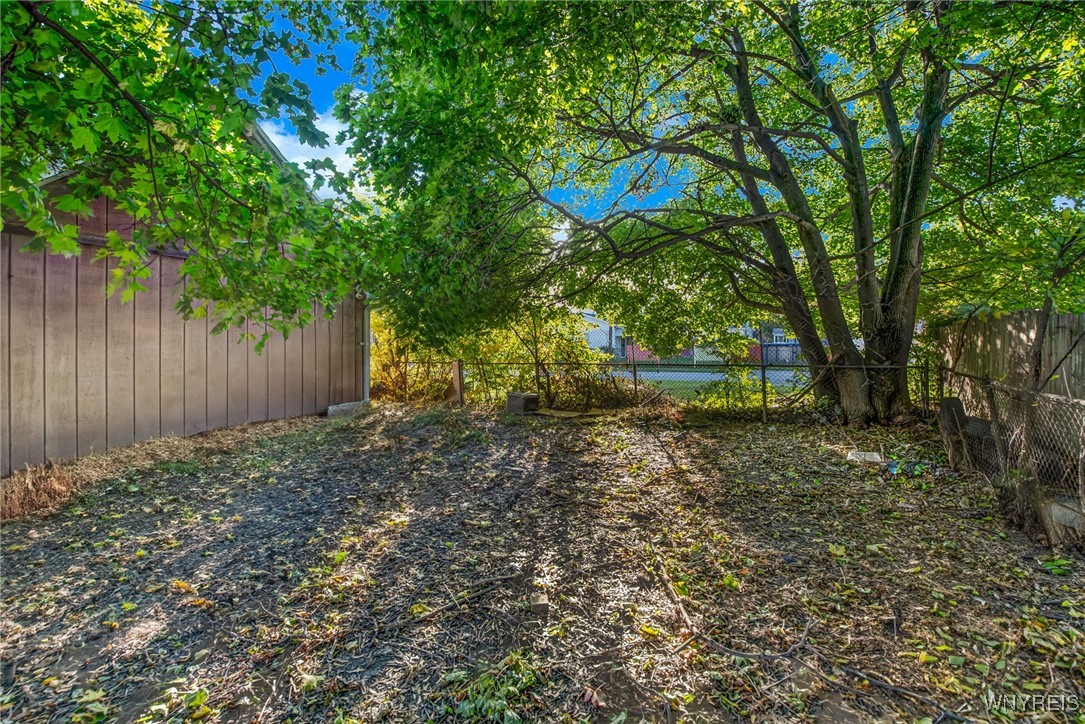 photo MVq-HGMTnqV7NJ1Ys5oRMpJzG9kU: 170 Howard Street, Buffalo NY 14206