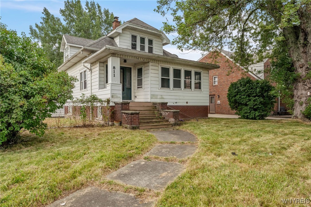photo kawx32p: 811 Cleveland Drive, Cheektowaga NY 14225