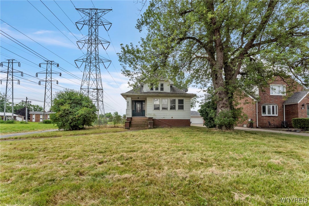 photo 2 : 811 Cleveland Drive, Cheektowaga NY 14225
