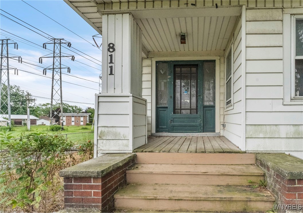 photo 4 : 811 Cleveland Drive, Cheektowaga NY 14225