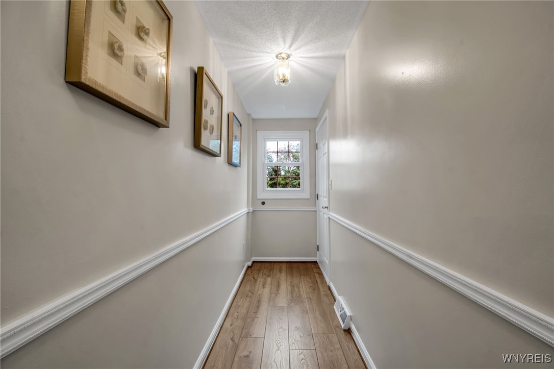 photo 4 : 39 Olde Stone Lane, Lancaster NY 14086