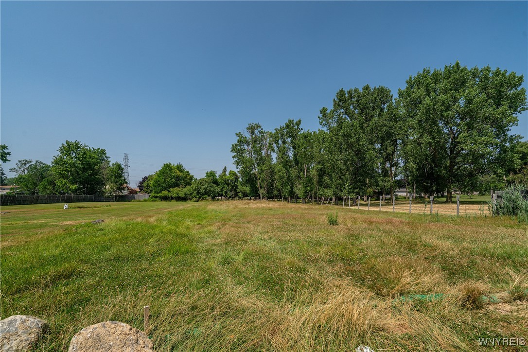 photo guCJs: 5200 Berg Road, West Seneca NY 14218