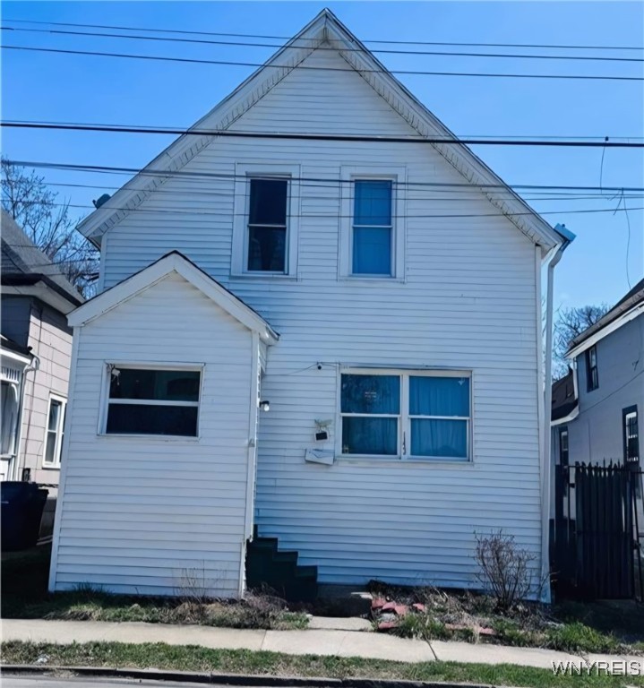 photo SI: 143 East Parade Avenue, Buffalo NY 14211