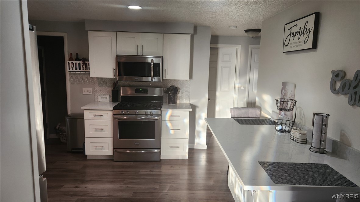 photo 3 : 95 Candace Ln, Cheektowaga NY 14043