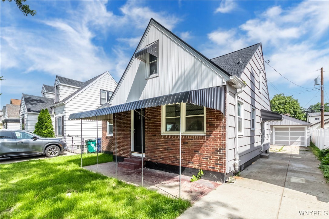 photo ZHwSPU6lTmf0Td3QQrY: 192 Culver Road, Buffalo NY 14220