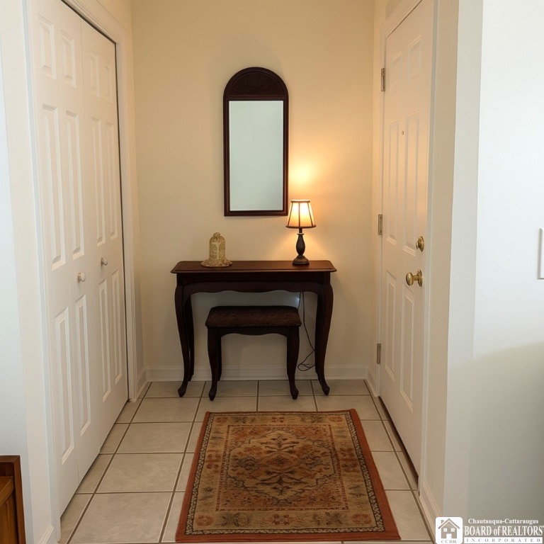 photo 2 : 400 West Avenue J1, West Seneca NY 14224
