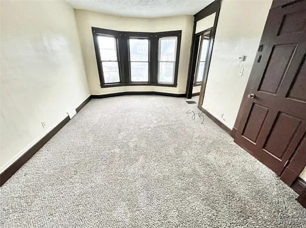 photo 2 : 62 Paul Place, Buffalo NY 14210