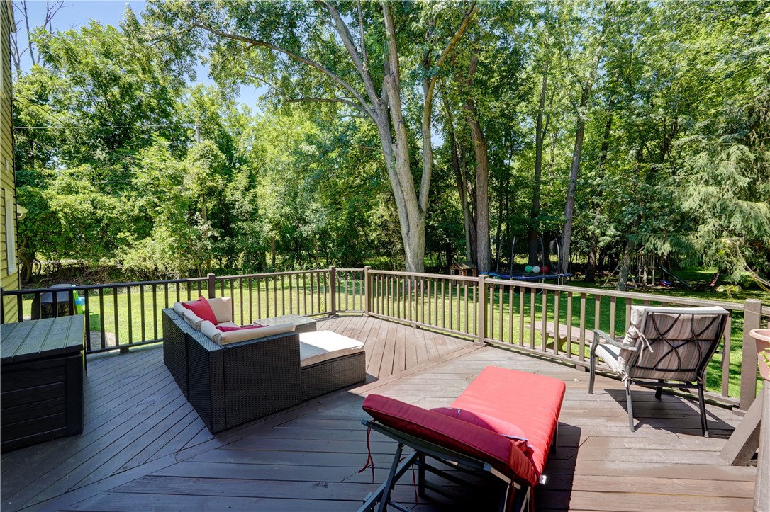 photo 4 : 1330 Crittenden Road, Brighton NY 14623