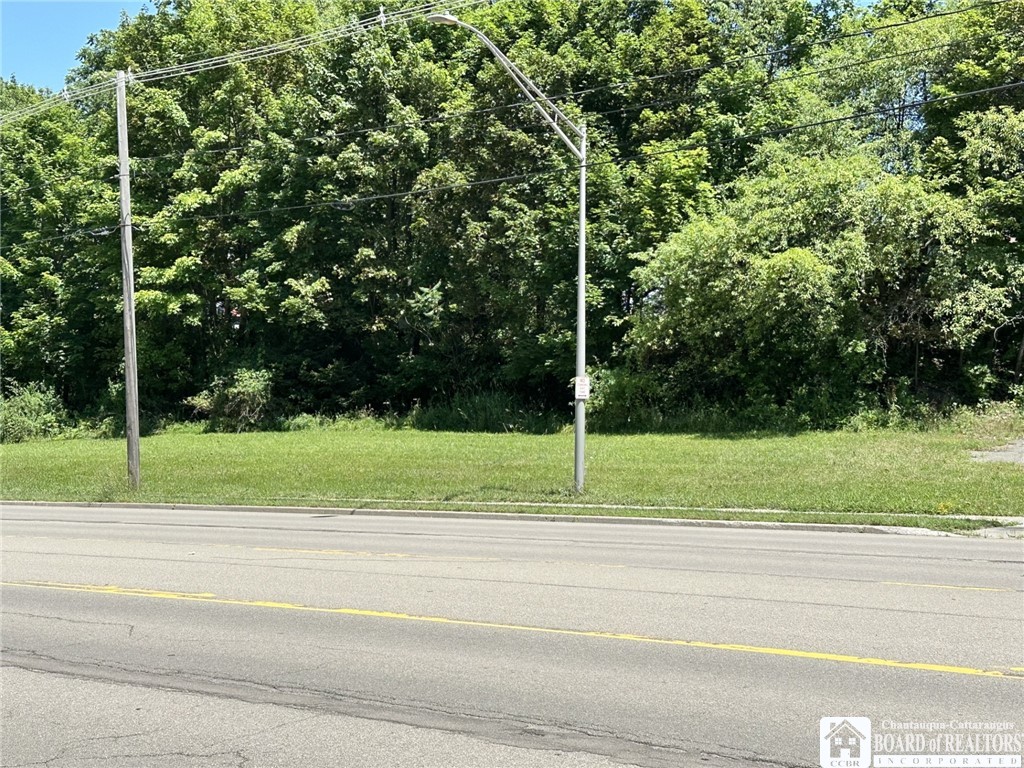 photo 1 :  Foote Avenue, Jamestown NY 14701